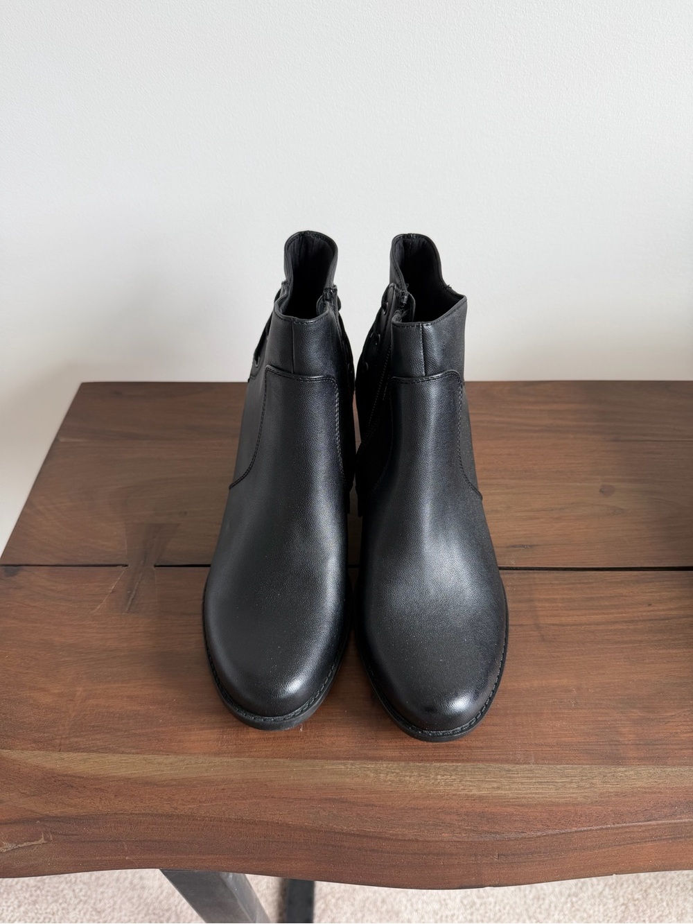 NWOT BareTraps Black Women's Chelsea Ankle Boots